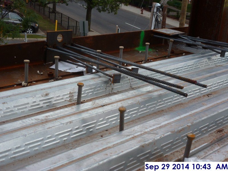 Installed rebar at the pour stops around the 2nd floor Facing East (800x600)